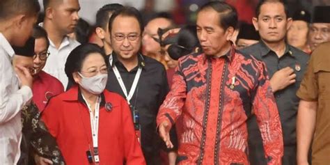 Jokowi Absen HUT Ke 51 PDIP Partai Banteng Dianiaya Bekas Petugasnya