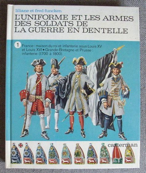 AntikCostume T 1 L Uniforme Et Les Armes Des Soldats De La Guerre