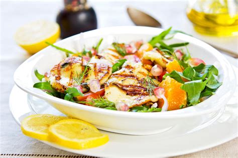 Halloumi Mit Orangen Und Rocket Salat Stockbild Bild Von Griechisch