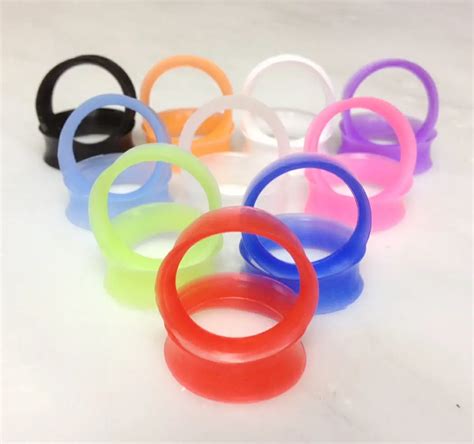 Hot European Style Thin Silicone Ear Skin Flexible Flesh Tunnels Plugs