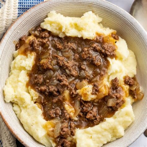 Ground Beef And Gravy Over Mashed Potatoes 40 Aprons