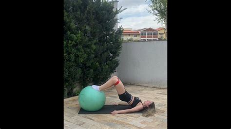 Glute Bridge Fitball Elevação Pélvica Bola Dedessaleite Youtube