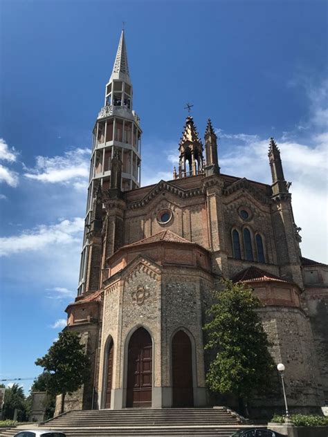 Il Campanile Pi Alto D Italia A Passeggio Dentro Il Mondo