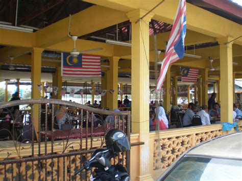 restoran nelayan terapung pnk ujong batu butterworth