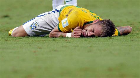 Neymar Sufre Lesi N Y Ser Operado