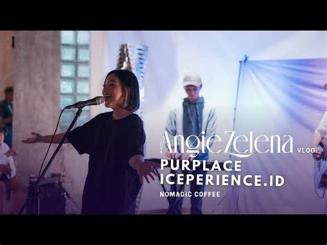 Angie Zelena Bersama Aruma Perform Di Acara Purplace Tour Nomadic