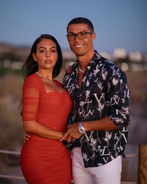 Holofote Georgina Rodriguez Surpreende Cristiano Ronaldo Atua O