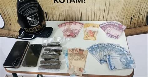 Rotam Flagra Tr Fico De Drogas E Det M Casal Em Toledo