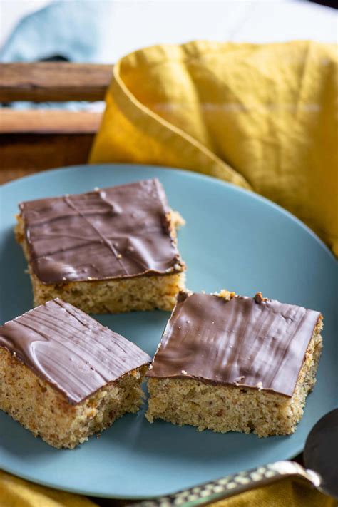 So Einfach Backst Du Den Leckeren Saftigen Nuss Marzipankuchen