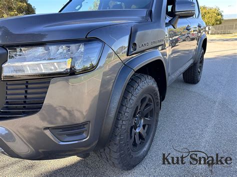 Landcruiser 300