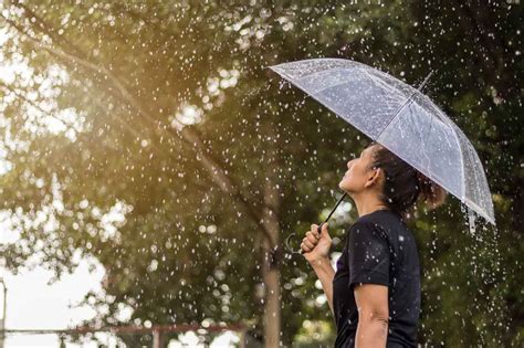 Musim Hujan Tiba Waspadai 5 Penyakit Yang Siap Menghantui