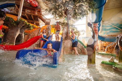 Fantastic Indoor Water Parks Wisconsin Dells Likes To Brag About