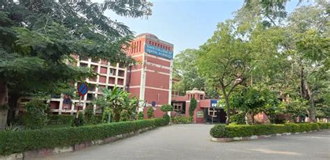 RUHS Dental College Jaipur 2024 25 Admission Fees Courses Intake