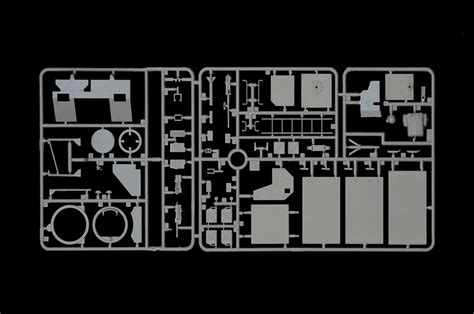 1:35 M985 HEMTT Gun Truck - Model Kit | at Mighty Ape Australia