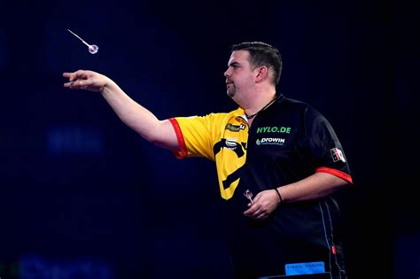 Darts Wm Gabriel Clemens Als Erster Deutscher Im Wm Achtefinale