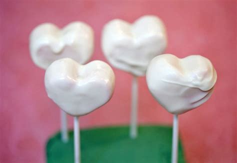 Heart-Shaped Cake Pops | Recipe | Cake pops, Valentine cake pop, Heart ...