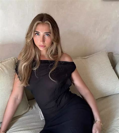 Atriz de filmes adultos chora ao falar sobre transar com 100 homens em