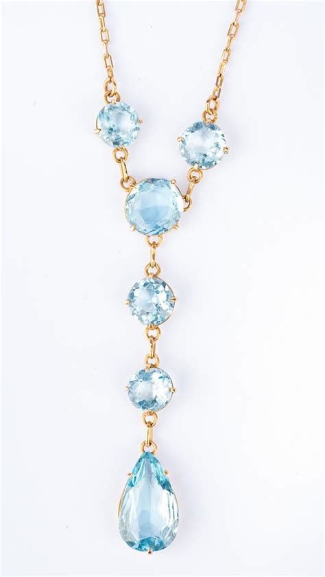 Lot 32: Vintage Aquamarine Necklace | Case Auctions