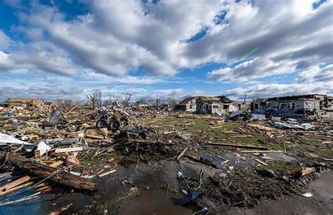 Suben A 29 Los Muertos Por Tornados En EE UU Con Miles De Casas