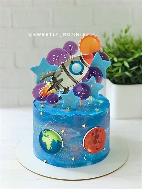 15 Amazing Space Themed Birthday Cake Ideas Out Of This World Artofit