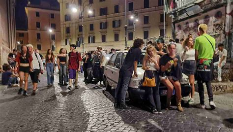 San Lorenzo Una Discoteca A Cielo Aperto Che Accompagna I Residenti