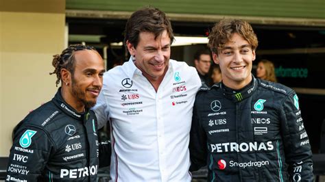 Formel 1 Toto Wolff Verlängert Vertrag Als Mercedes Teamchef Kicker