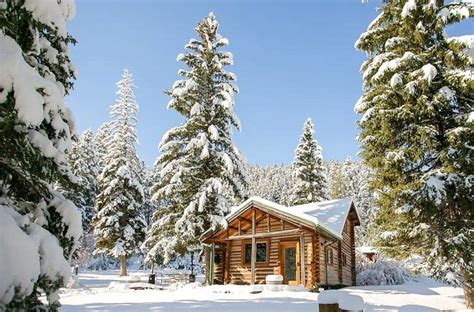 Soak In A Hot Tub Surrounded By Natural Beauty At These 5 Cabins In Montana | Relaxing beach ...