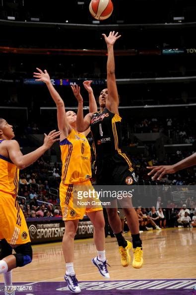 Skylar Diggins Of The Tulsa Shock Gets To The Hoop Against The Los