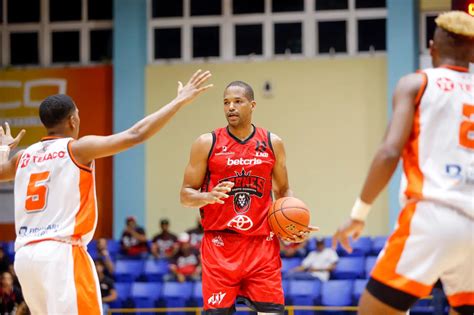 Eulis B Ez Es El Nuevo Dirigente De Leones De Santo Domingo Peri Dico