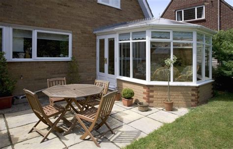 The Difference Between An Orangery And A Conservatory