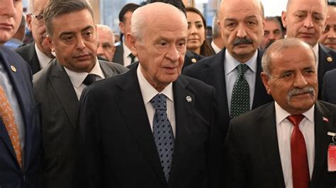 Bahçeli Anayasa Mahkemesi nin HDP kararına tepki gösterdi AYM ye