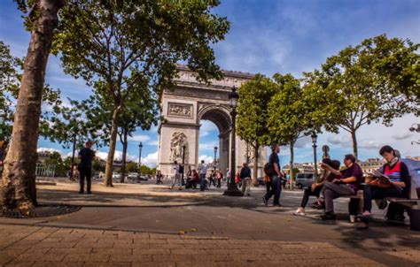 Gratis Billeder Kvinde Paris Monument Turist Frankrig Statue