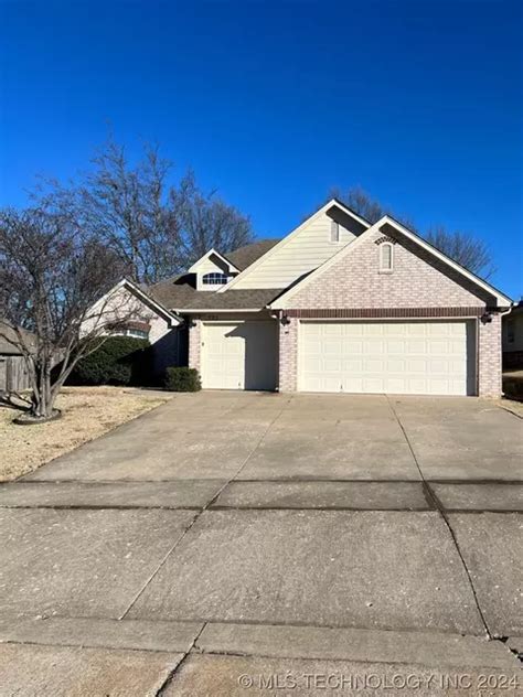 6409 E Fort Worth St Broken Arrow Ok 74014 Movoto