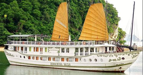 Jonque Indochina Sails Croisi Re Super Deluxe En Baie Dhalong