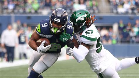 Bumpus Where Seahawks RB Kenneth Walker Shined Needs To Improve