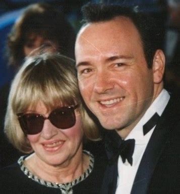 Kevin Spacey Wife, Siblings, Children, Age, Family Photos