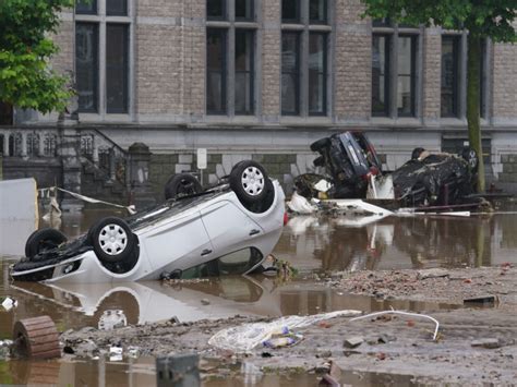 Momente De Co Mar Pentru Un Fotbalist Rom N N Belgia Evacuat De