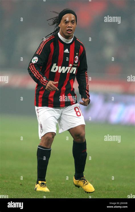 Ronaldinho Ac Milan Banque De Photographies Et Dimages Haute