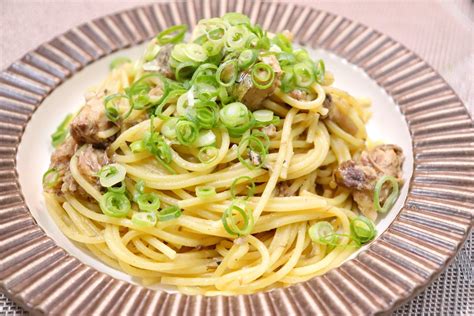 サバ缶のにんにく醤油パスタ｜レシピ・作り方 筋肉料理研究家ryotaのレシピブログ