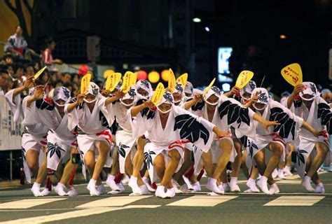 阿波踊りってどんなもの？歴史や周辺の観光スポットを交えてご紹介！