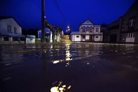 Sete Ilhas Dos A Ores Sob Aviso Amarelo Devido A Chuva E Trovoada