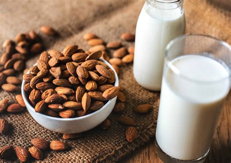 Science Explains 15 Health Benefits of Almond Milk