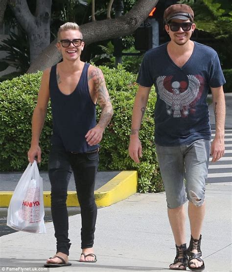 Adam Lambert Boyfriend Sauli Koskinen Kissing