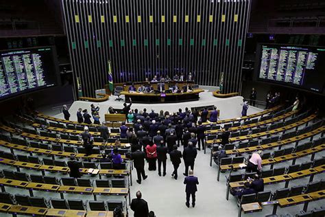 Saiba como votaram os deputados baianos na MP dos ministérios