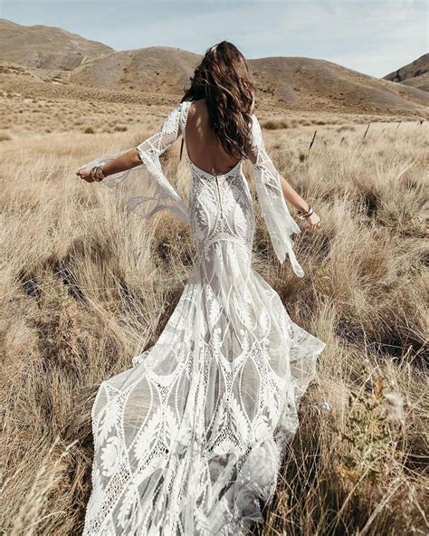 Boho Wedding Dresses Looks For Free Spirited Bride Faqs Artofit