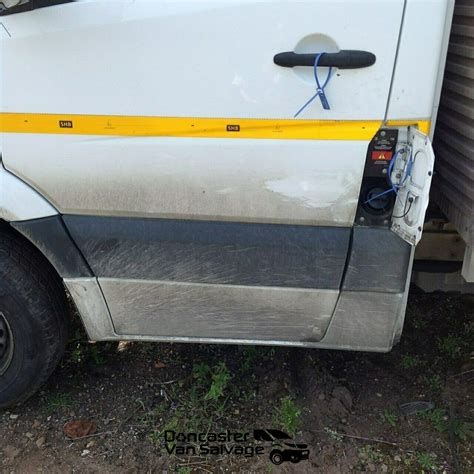 MERCEDES SPRINTER 313 2018 FRONT DOOR N/S PASSENGER SIDE WHITE ...