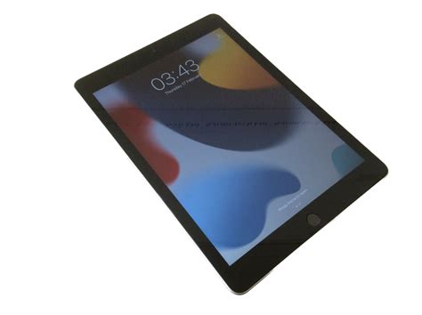 Apple Ipad 6th Gen A1893 128gb Space Grey Wi Fi Touch Id 9 7 Limited Narmi Tech