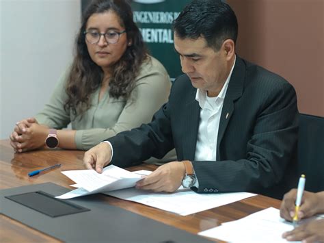 UCB Tarija Firma Convenio Con La Sociedad De Ingenieros De Bolivia SIB