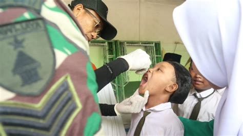 Imunisasi Polio Gratis Di Dukun Gresik Kerjasama Aktif Tim Kesehatan