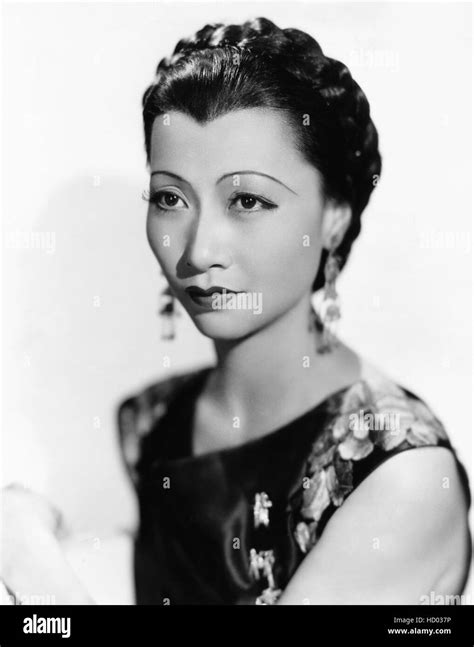 Anna May Wong Paramount Portrait 1934 Stock Photo Alamy